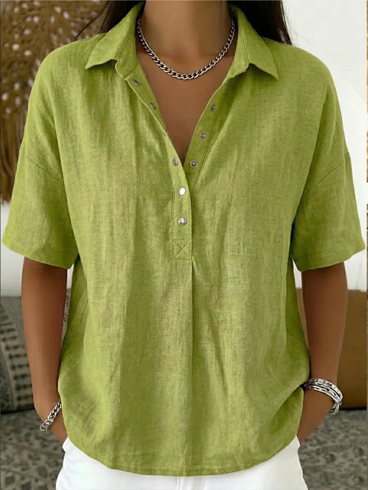 Hilary | Blouse with Collar and Button