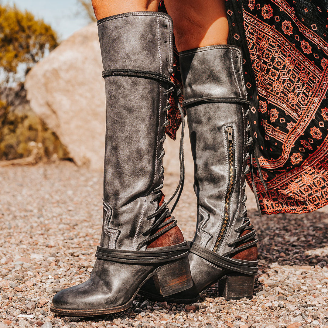Vespera | Vintage Lace-Up Knee Boots