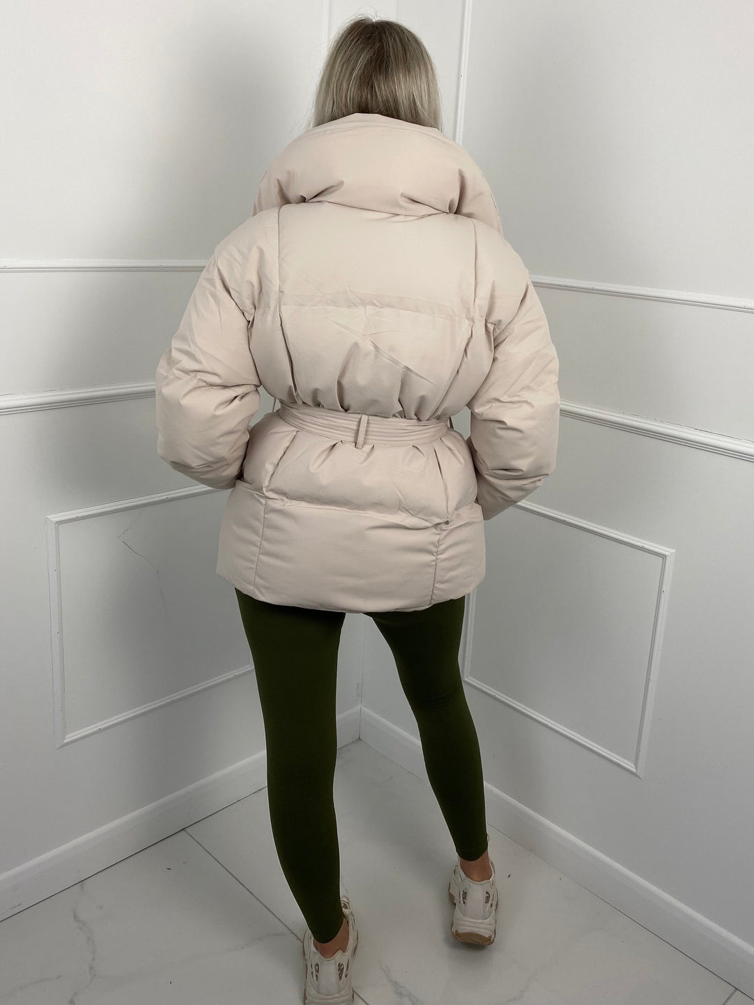 CALISTA™ | Puffer Coat with Short Belt
