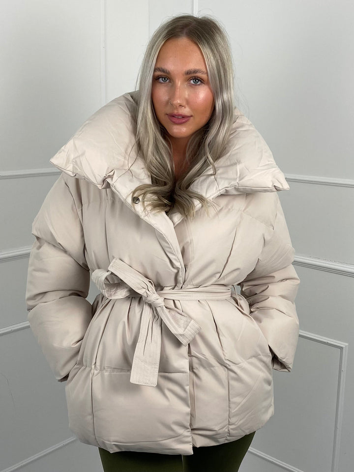CALISTA™ | Puffer Coat with Short Belt